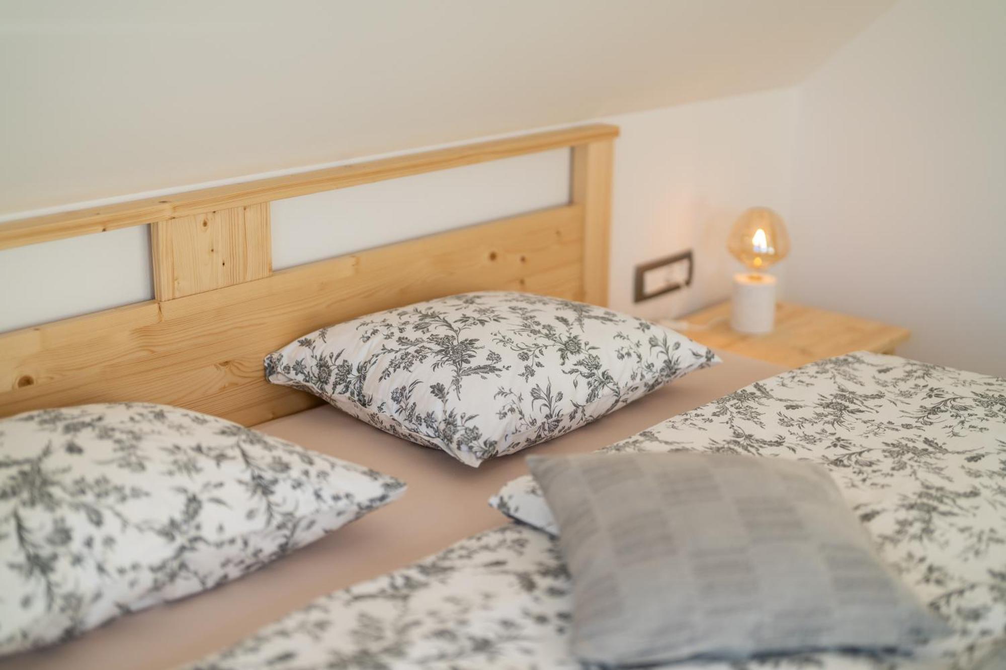 Apartments And Rooms Hodnik Slavko Bohinj Luaran gambar
